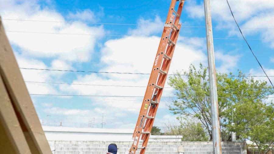 Brinda Alcalde Carlos Peña Ortiz seguridad a ciudadanos con mayor iluminación de calles