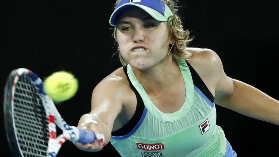 Se establece primer torneo de tenis con público