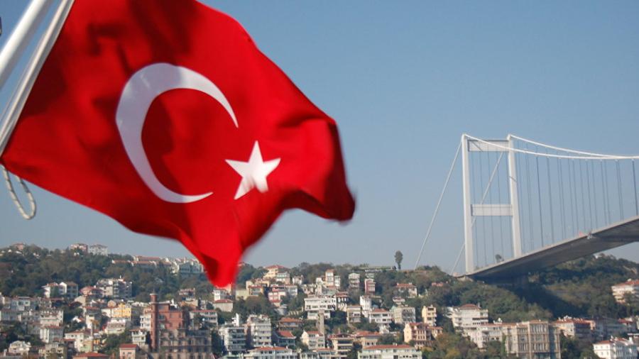 Turquía cesa a tres alcaldes por apoyar el terrorismo