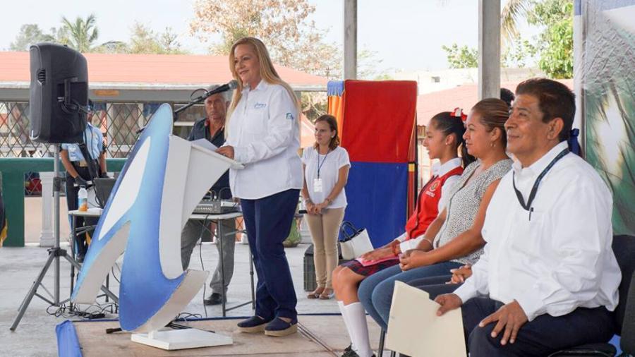 Alcaldesa asiste a ceremonia cívica en la primaria Federal Motolinía