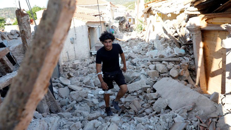Una mujer muerta y al menos 12 heridos tras terremoto en la isla griega de Lesbos
