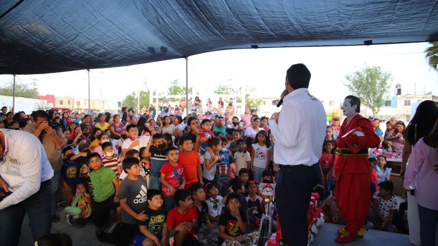 Festejó Gobierno de Carlos Peña Ortiz a familias de Balcones con Posada Navideña