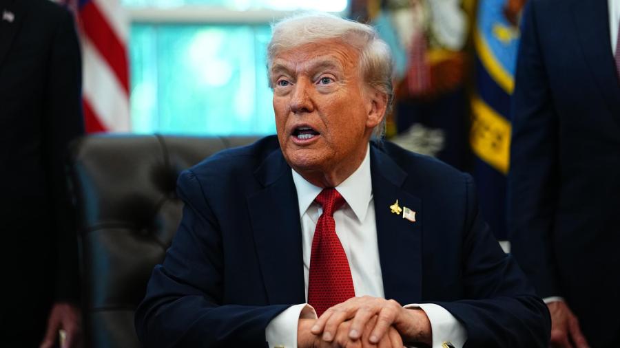 Trump exige encarcelar al alcalde de Chicago y al gobernador de Illinois por oponerse a redadas migratorias