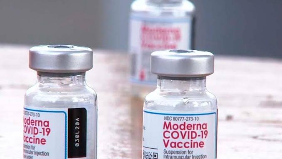 Moderna busca aprobación de su vacuna para menores de 6 años
