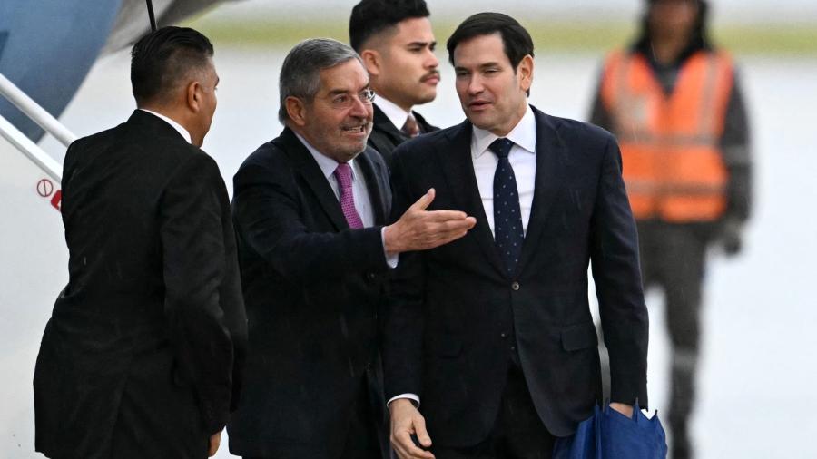 Marco Rubio llega a México para abordar agenda de seguridad con Sheinbaum