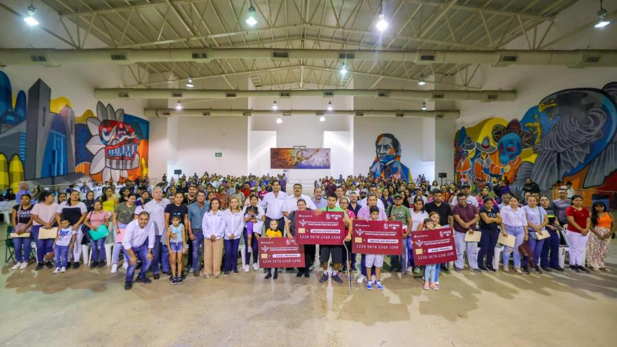 Impulsan Becas Municipales el éxito educativo en Reynosa 