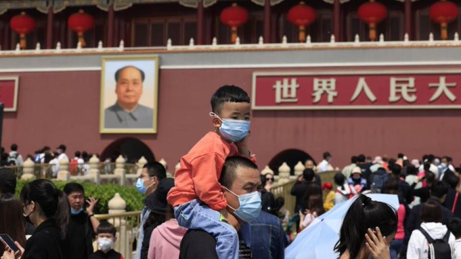 Autoriza China a parejas tener hasta 3 hijos por crisis demográfica