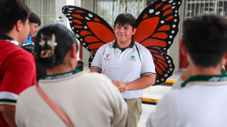 Invita Gobierno Municipal a Instituciones Educativas a solicitar stand 'Monarcas en Vuelo' para promover la conservación de mariposa monarca