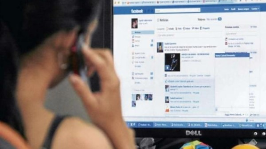 Facebook suspende encuesta sobre pedófilos