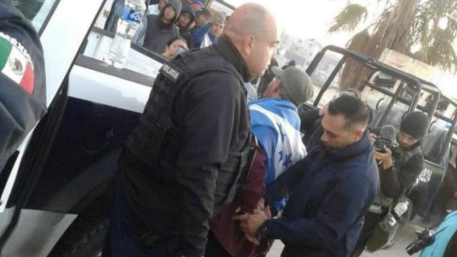 Detienen a migrante que pidi&oacute; 50 mil d&oacute;lares a EU