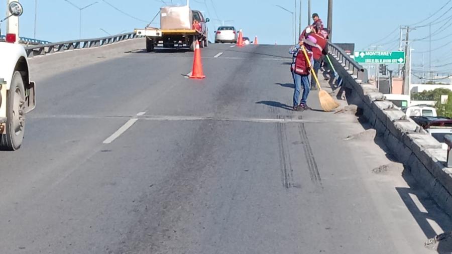 Limpieza de puentes vehiculares mejora seguridad de infraestructura vial en Reynosa