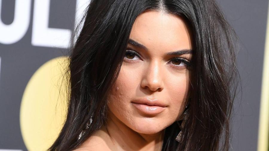 Kendall Jenner responde a criticas sobre su acné