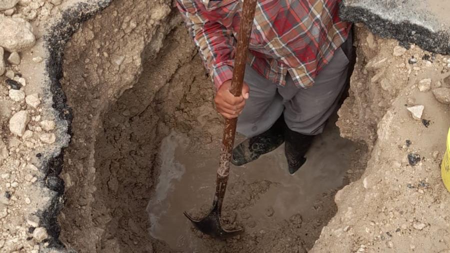 Repar&oacute; COMAPA fugas de agua potable en la colonia Hacienda del Sol