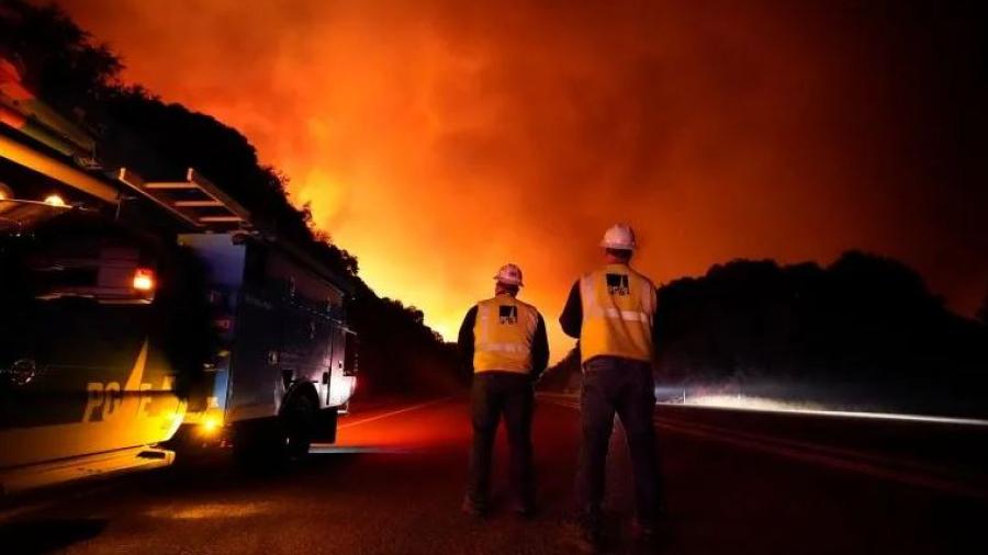 Incendios en california dejan hacen récord con más de 800 mil hectáreas quemadas 