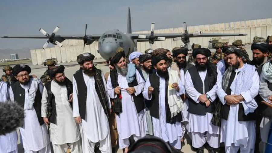 Qatar trabaja con talibanes para abrir aeropuerto de Kabul
