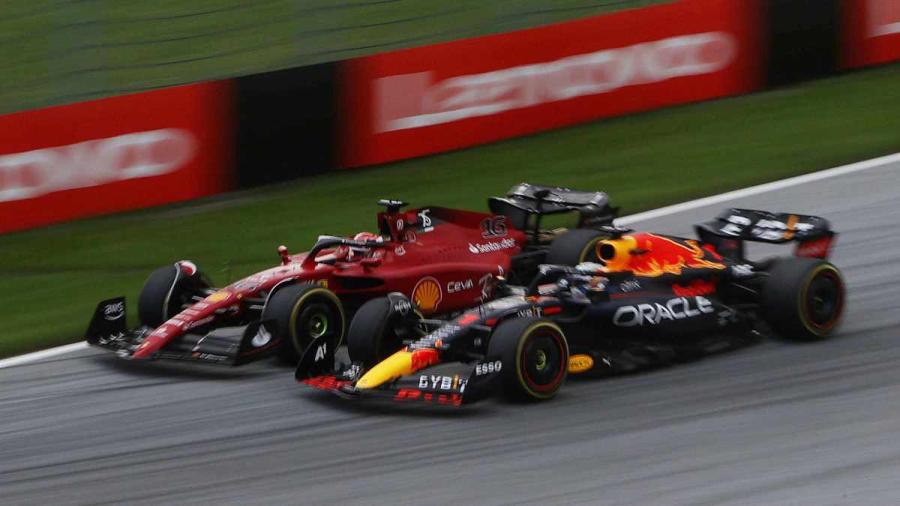 Leclerc supera a Verstappen en casa de Red Bull