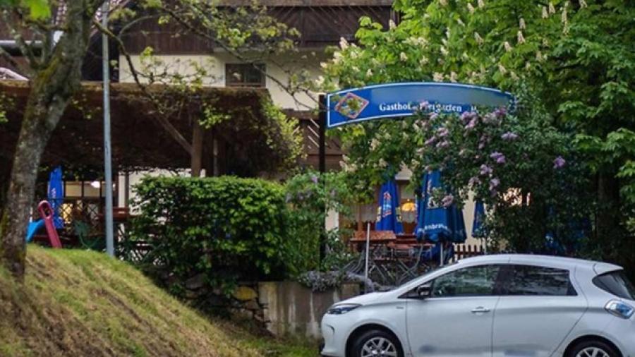Encuentran 3 cadáveres en hotel de Alemania