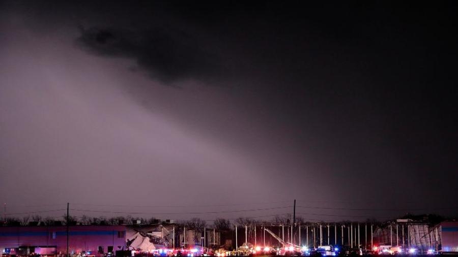 Tornado en Kentucky deja al menos 50 muertos