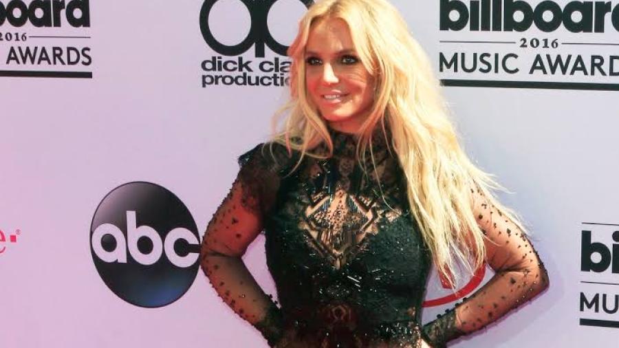 Padre de Britney Spears es suspendido oficialmente como su tutor