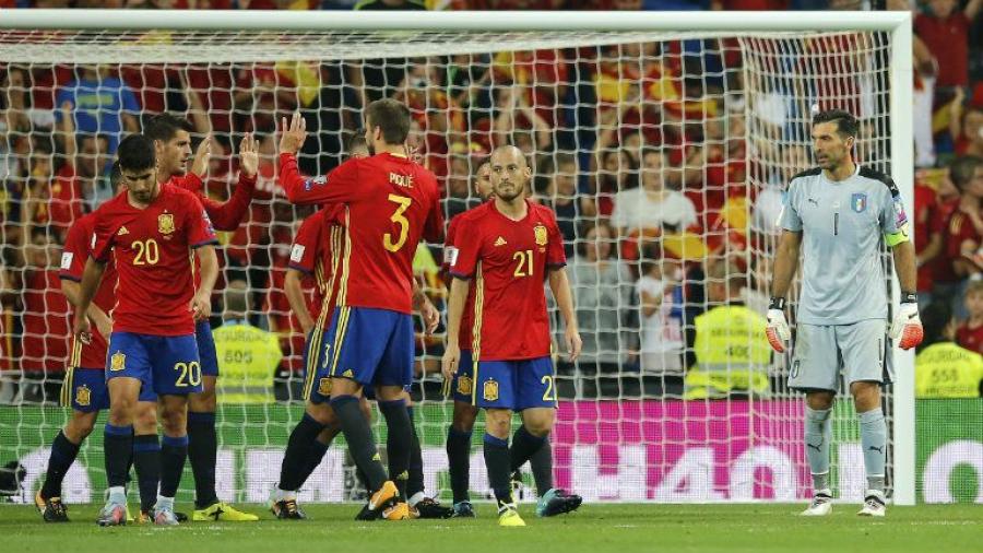 España golea a Italia y asegura su pase al Mundial de Rusia 2018 
