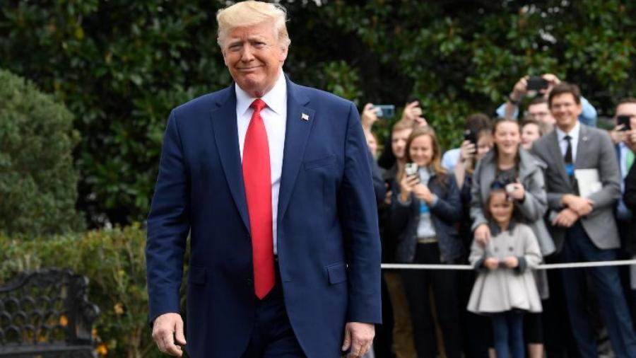 Citan a más funcionarios para el juicio político contra Donald Trump