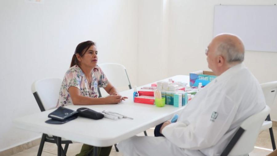 Llevan SEBIEN y Rotarios jornada médica a Unidad de Bienestar