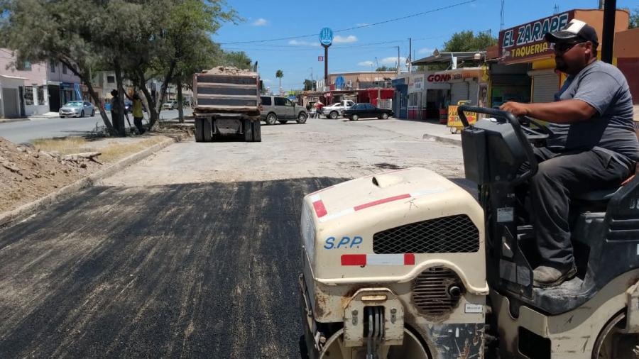 Continúa rehabilitación asfáltica en colonia Benito Juárez