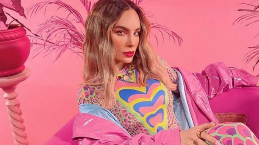 Belinda pide respeto, denuncia violencia de género