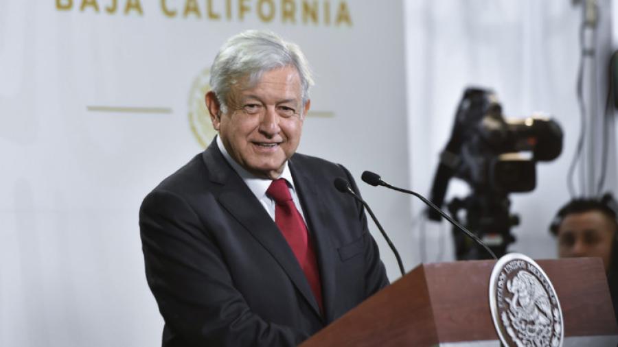 Lamenta AMLO resolusión del INAI al negar investigación en contra de Loret de Mola 