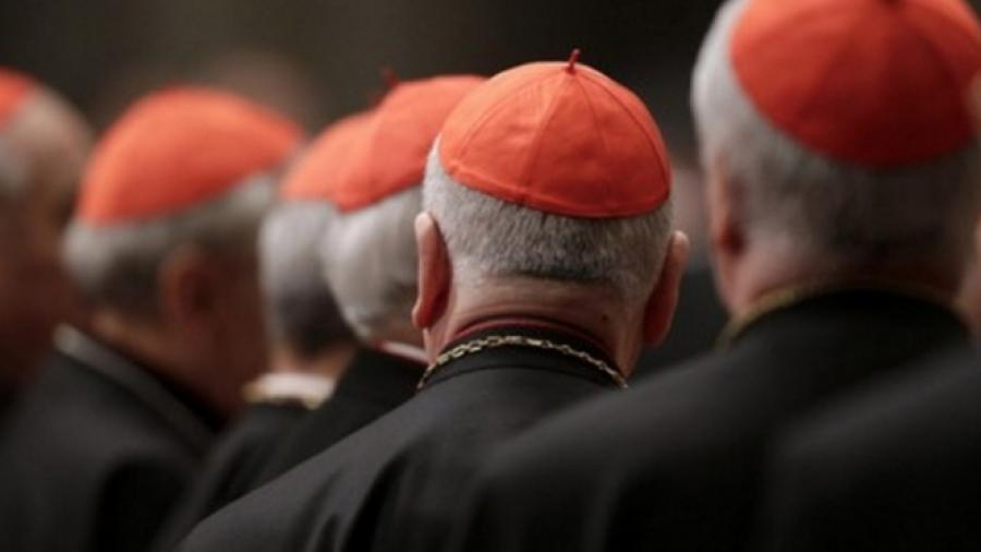 Por lo menos 700 sacerdotes acusados por abuso sexual en Illinois