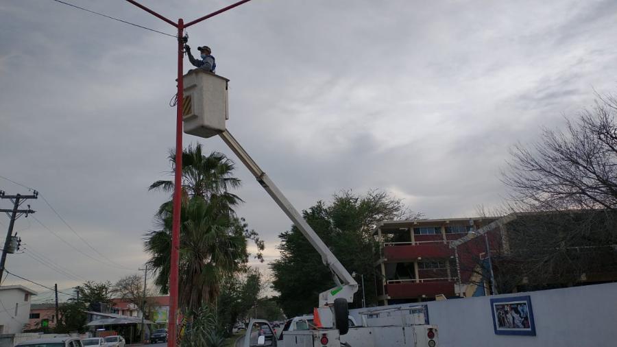 Prioriza Municipio alumbrado público en zonas escolares 