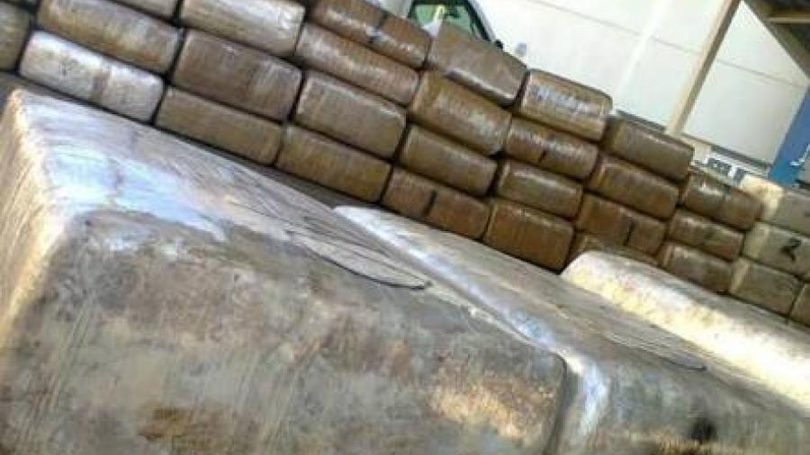 Decomisa Armada colombiana dos toneladas de cocaína pura