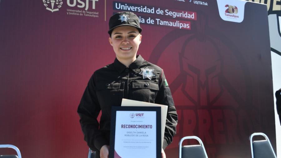 A sus 19 años, Giselth Robledo logra primer lugar en Curso de Formación Inicial de la Guardia Estatal