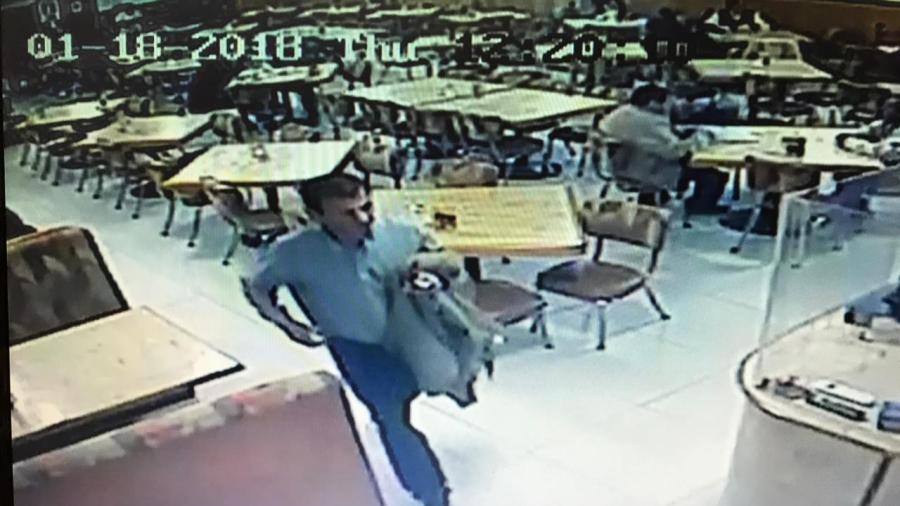 Pide alcaldesa atrapar a ladr&oacute;n de bolsas de mujer en restaurantes