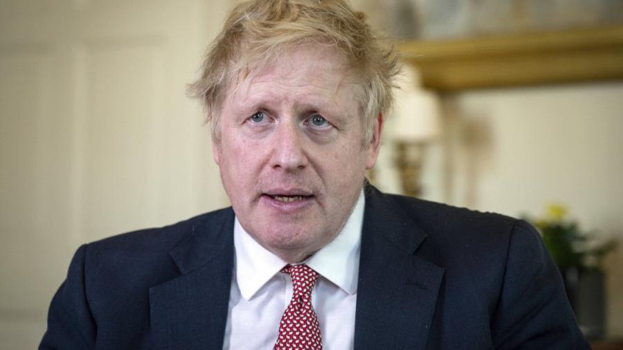 Boris Johnson aparece en público tras superar el coronavirus