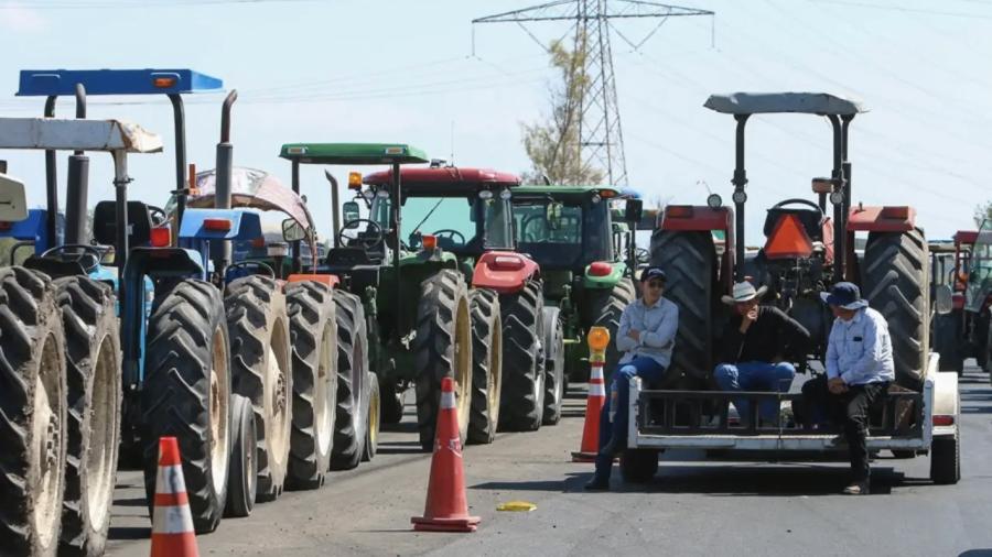 Gobierno de México llama al diálogo ante nuevos bloqueos