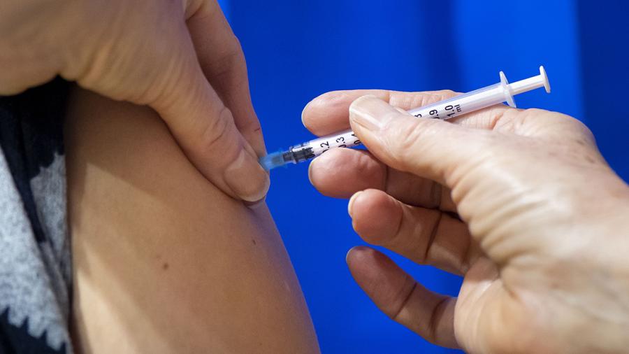 Estados Unidos apoya liberar patentes de vacunas contra el COVID-19