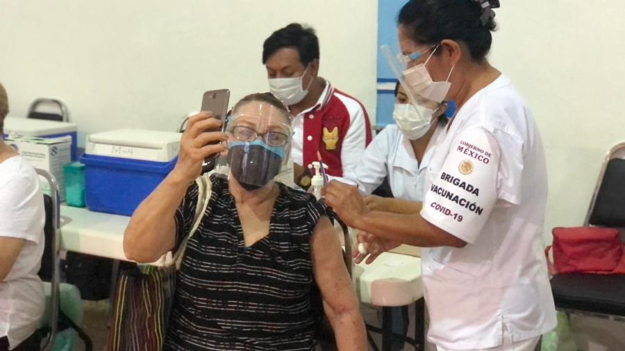 En una semana se cubrirá aplicación de primera dosis para adultos mayores de Tamaulipas: JR