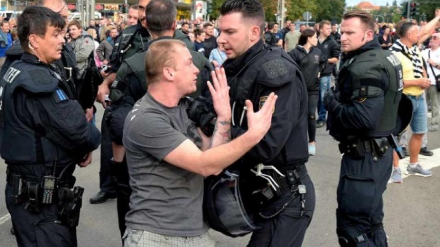 18 heridos en marcha ultraderechista en Alemania