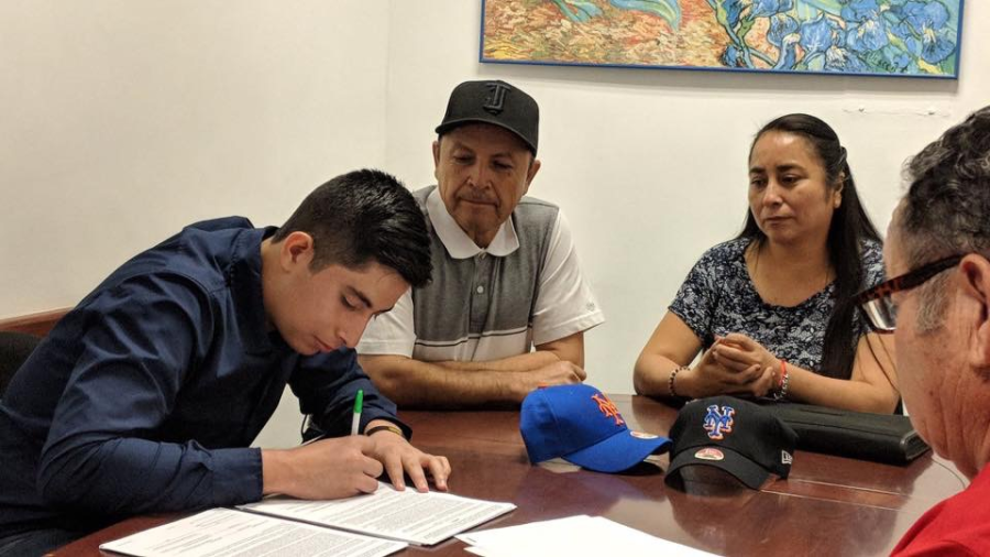 Tamaulipeco Fernando Gallegos firma con Mets de NY