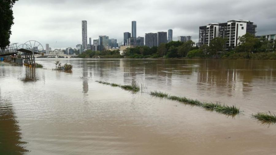 Ordena Australia evacuar a 200 mil personas por lluvias