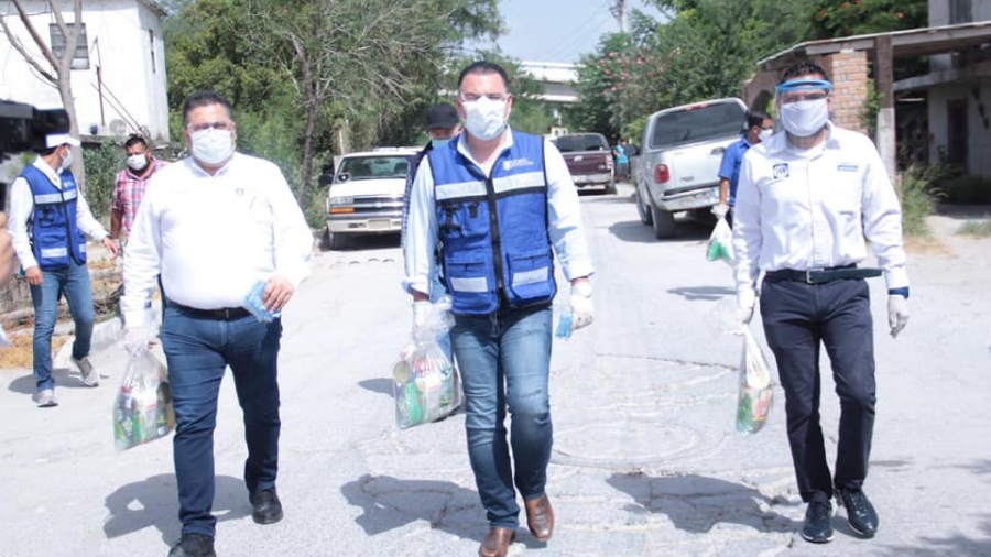 Entregan artículos de higiene y canasta básica a familias de Reynosa 