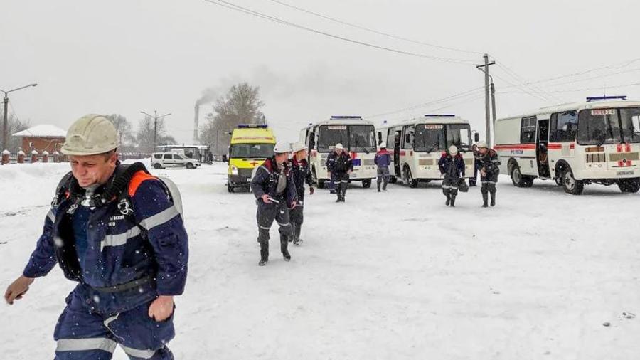 Se eleva a 52 los muertos tras accidente en mina de carbón en Rusia