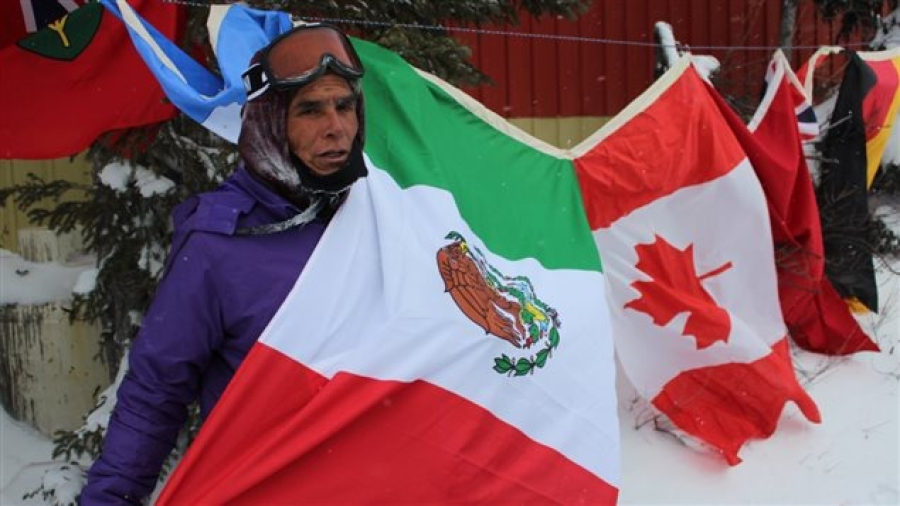 Tarahumaras triunfan en maratón Oso Polar en Canadá 