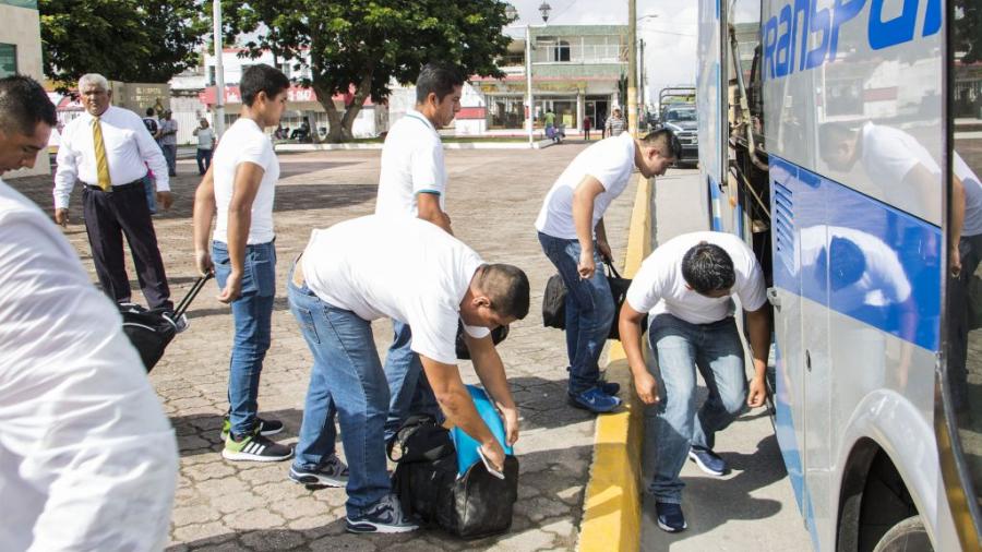 Viaja el primer grupo de 33 aspirantes a Policías Estatales a Victoria