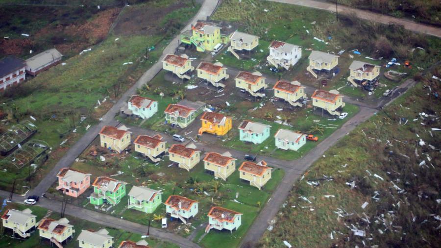 Huracán 'María' dejó al menos 15 muertos en la isla de Dominica