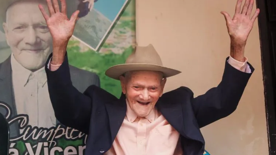 Celebra hoy sus 113 años el hombre más longevo del mundo 