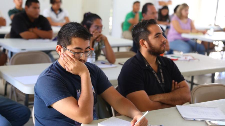 Apoya Gobierno Municipal a jóvenes emprendedores con curso de habilidades gerenciales