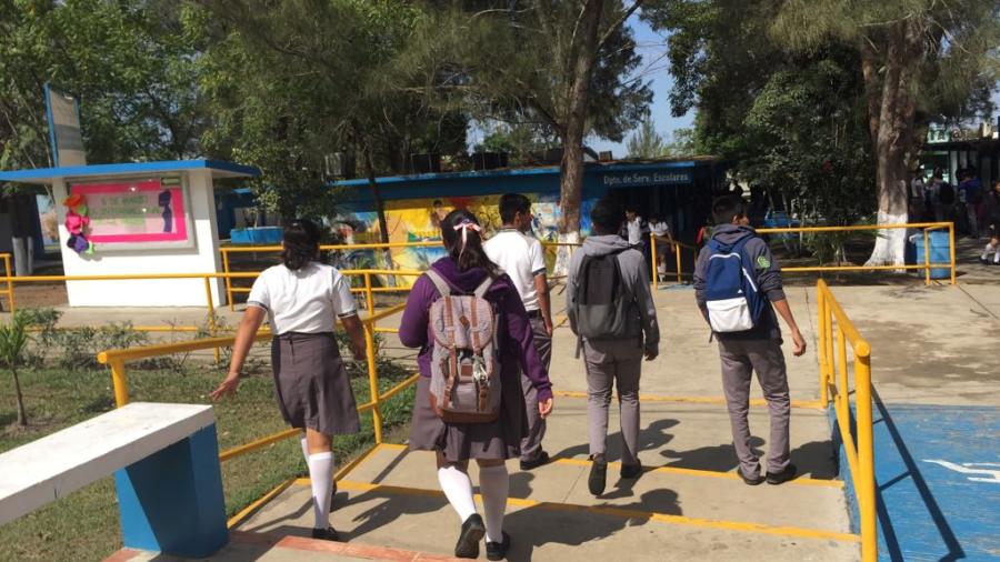 Se refuerzan medidas de seguridad en planteles educativos