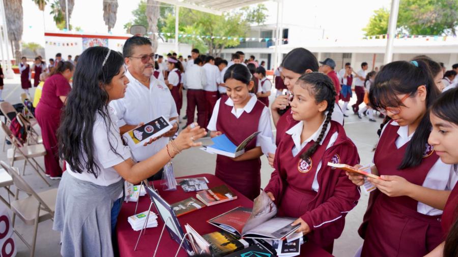 Brigadas ‘Contacto Joven’ fomentan salud, participación y bienestar entre la juventud neolaredense